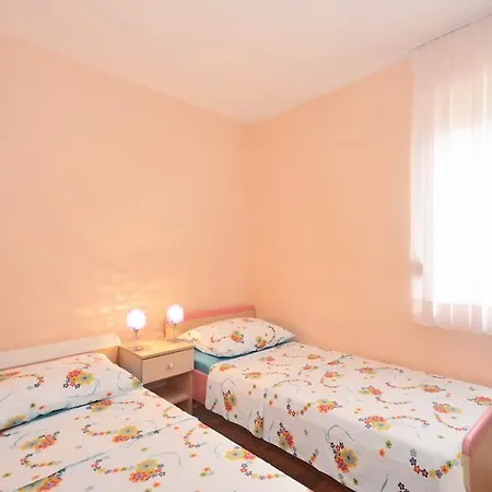 Good Choice Apartment Split