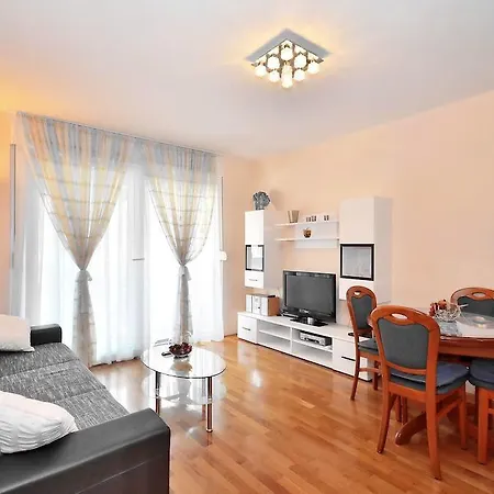 Good Choice Apartment Split